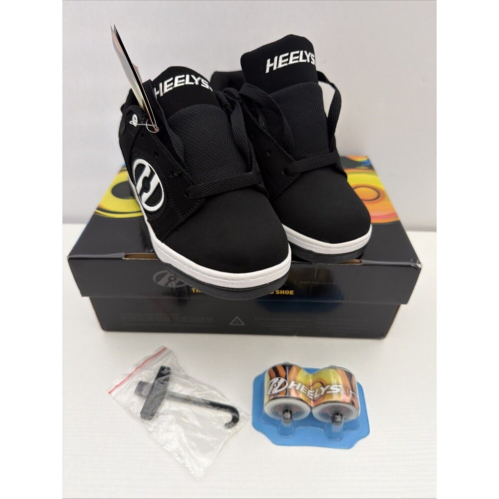 NWT Heelys Voyager Black White Skate Shoes Youth Size 4 w/ Wheels Tool Box